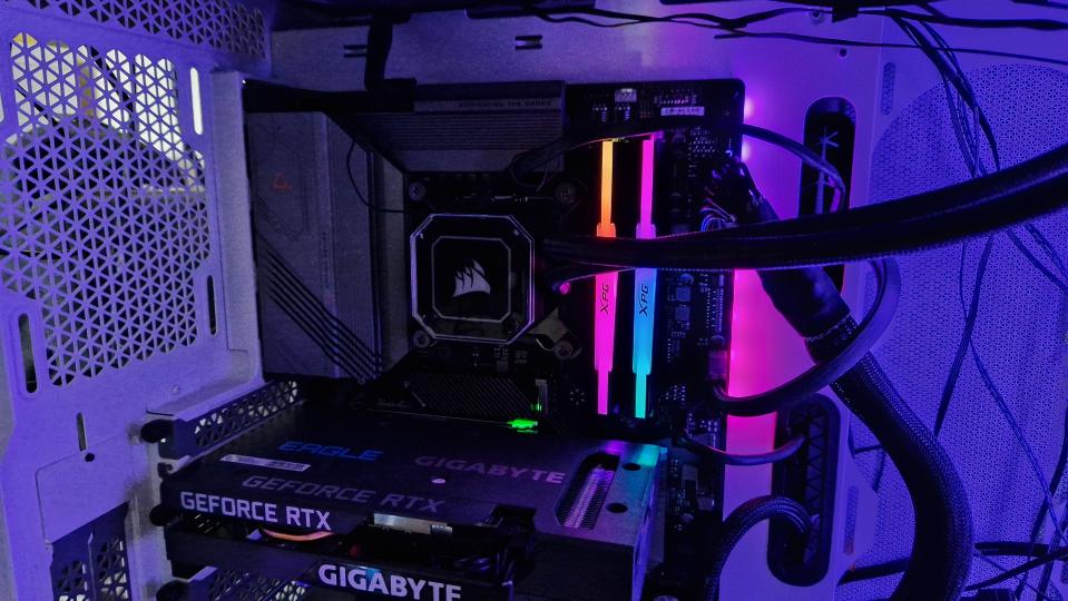 Do Intel Processors Come With Coolers For Gaming?